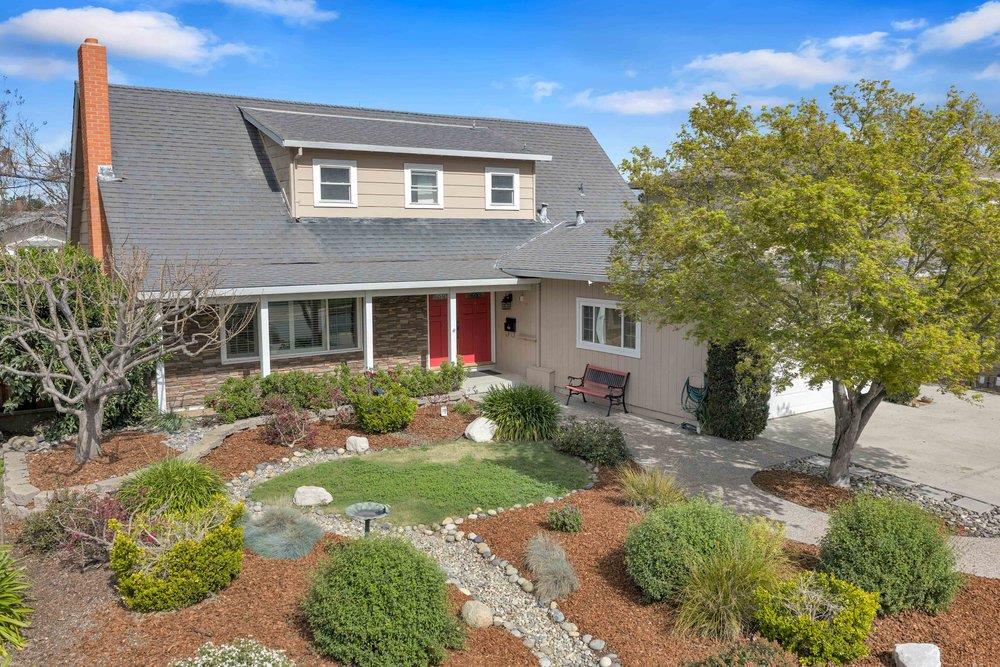 Detail Gallery Image 2 of 37 For 1763 Frobisher Way, San Jose,  CA 95124 - 4 Beds | 2/1 Baths