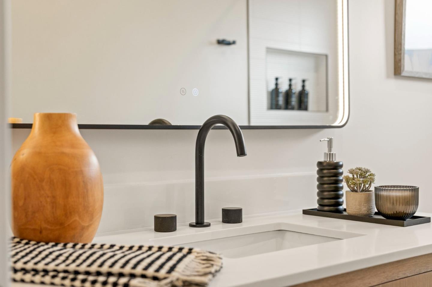 Detail Gallery Image 25 of 68 For 3076 Baronscourt Way, San Jose,  CA 95132 - 4 Beds | 2 Baths