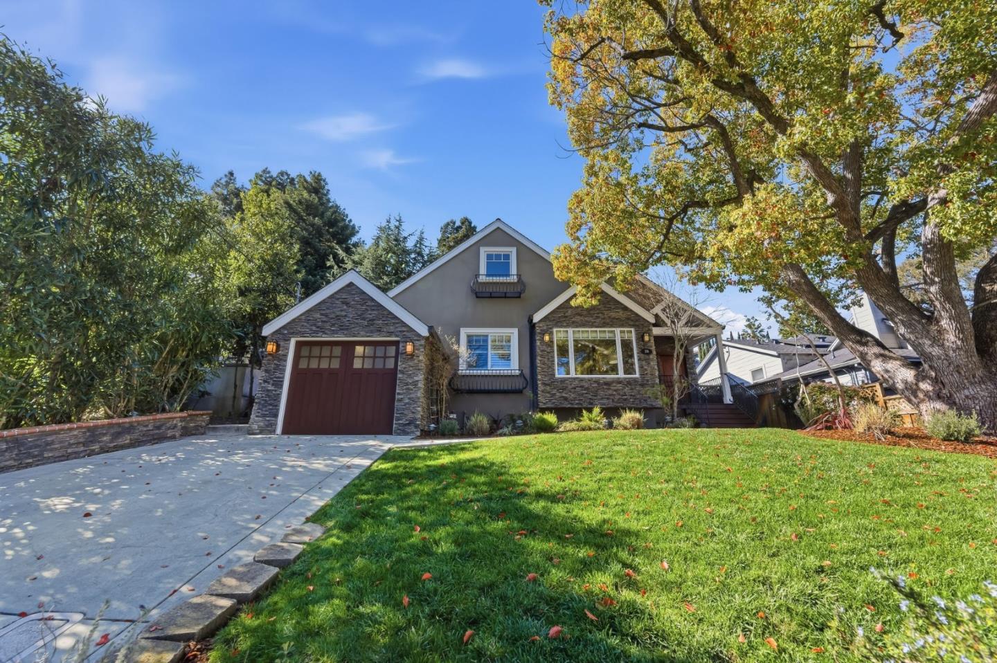 Detail Gallery Image 2 of 24 For 26 Beverly Dr, San Carlos,  CA 94070 - 3 Beds | 2/1 Baths