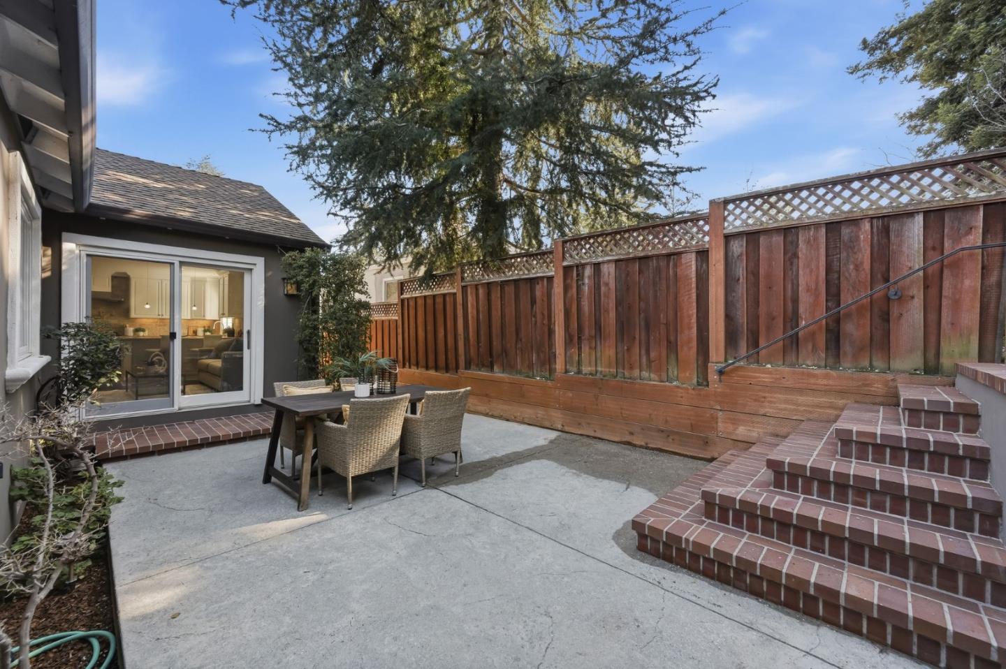 Detail Gallery Image 20 of 24 For 26 Beverly Dr, San Carlos,  CA 94070 - 3 Beds | 2/1 Baths