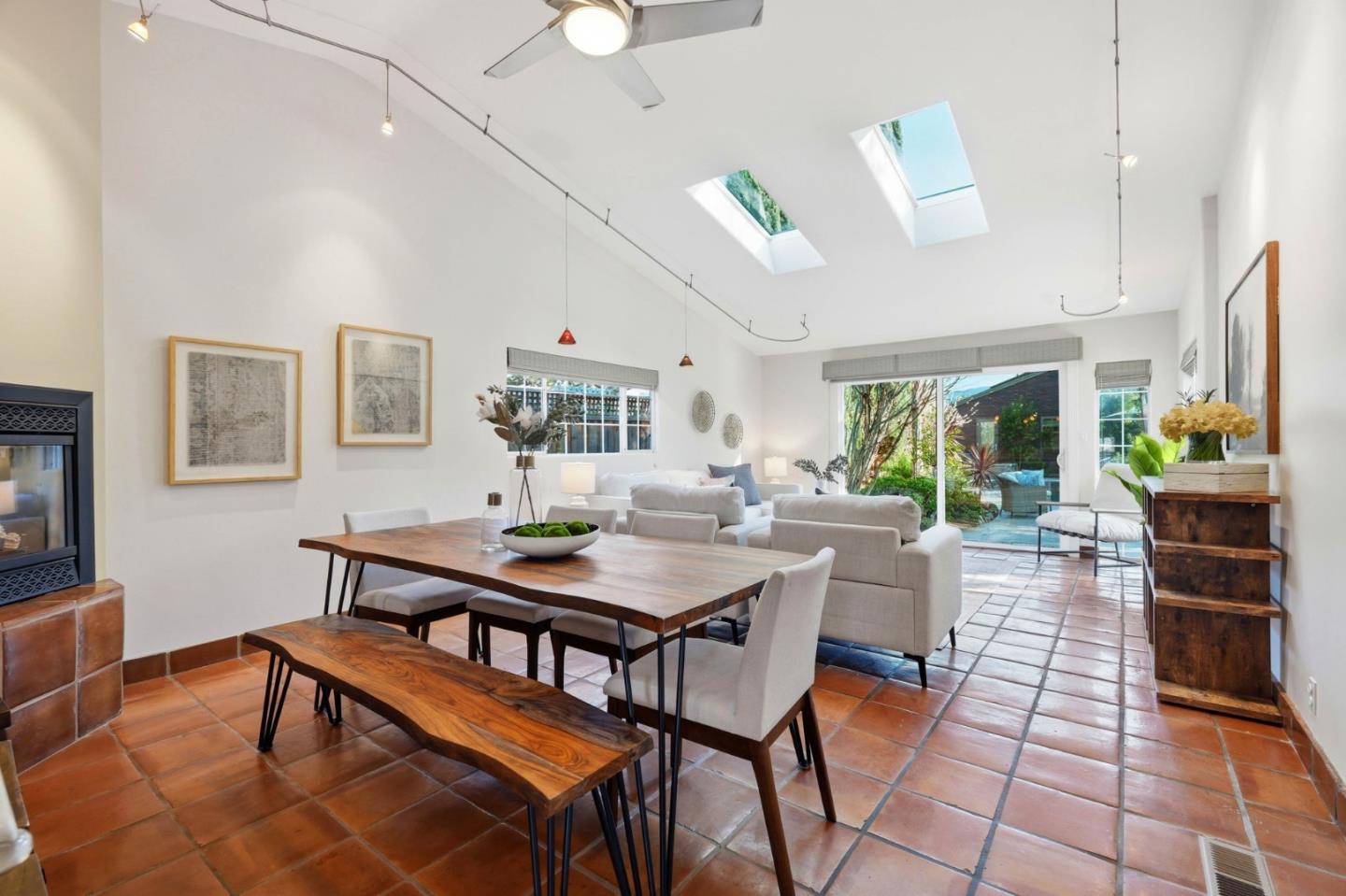 Detail Gallery Image 11 of 52 For 404 Shamrock Dr, Campbell,  CA 95008 - 4 Beds | 3 Baths