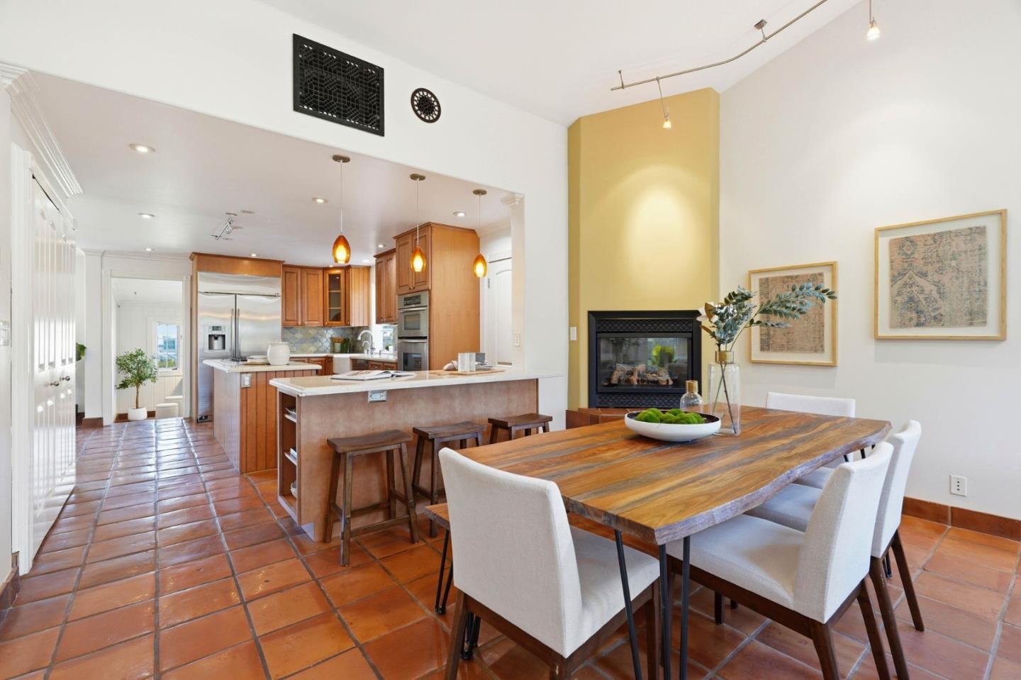 Detail Gallery Image 12 of 52 For 404 Shamrock Dr, Campbell,  CA 95008 - 4 Beds | 3 Baths