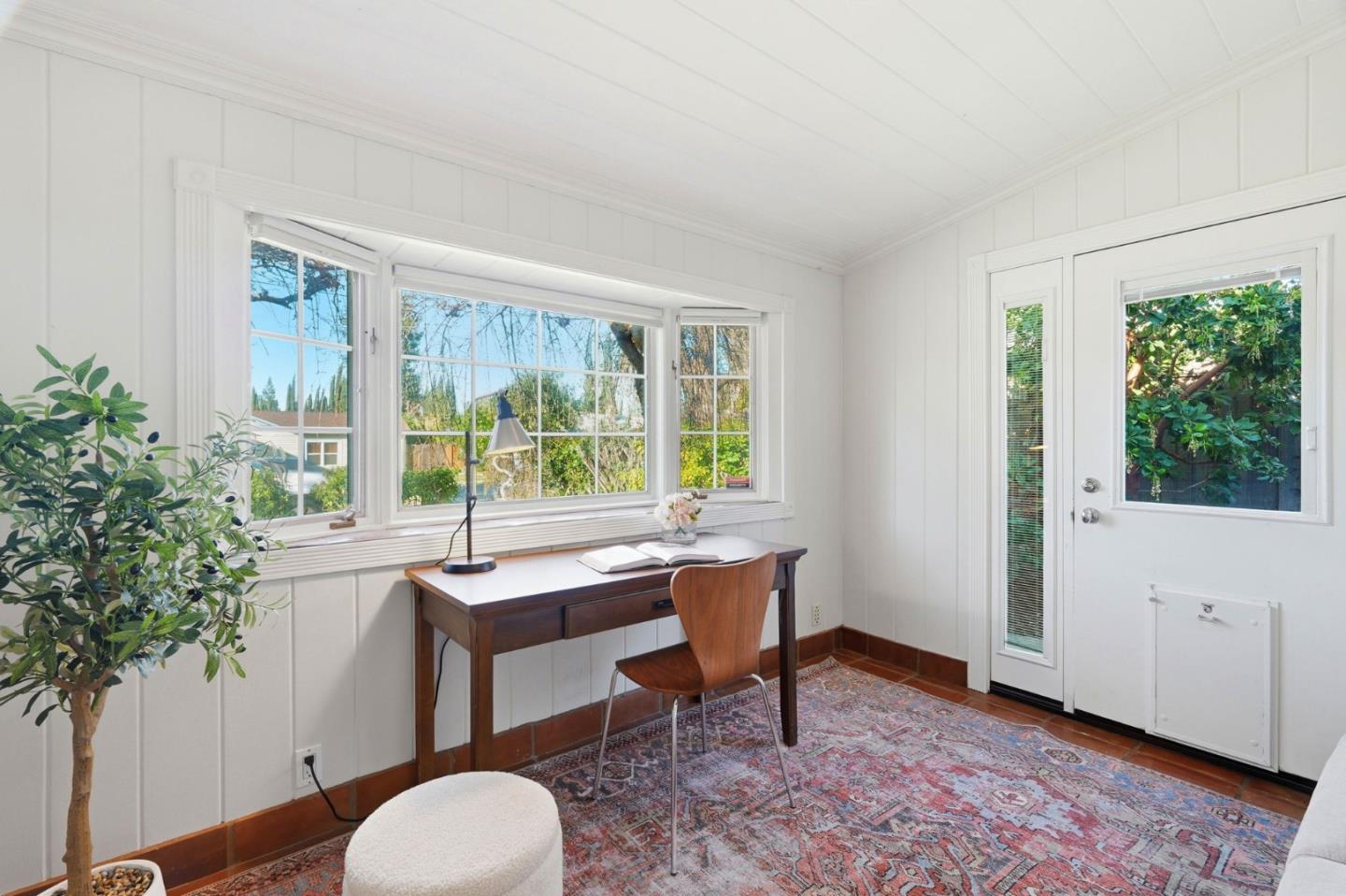 Detail Gallery Image 13 of 52 For 404 Shamrock Dr, Campbell,  CA 95008 - 4 Beds | 3 Baths