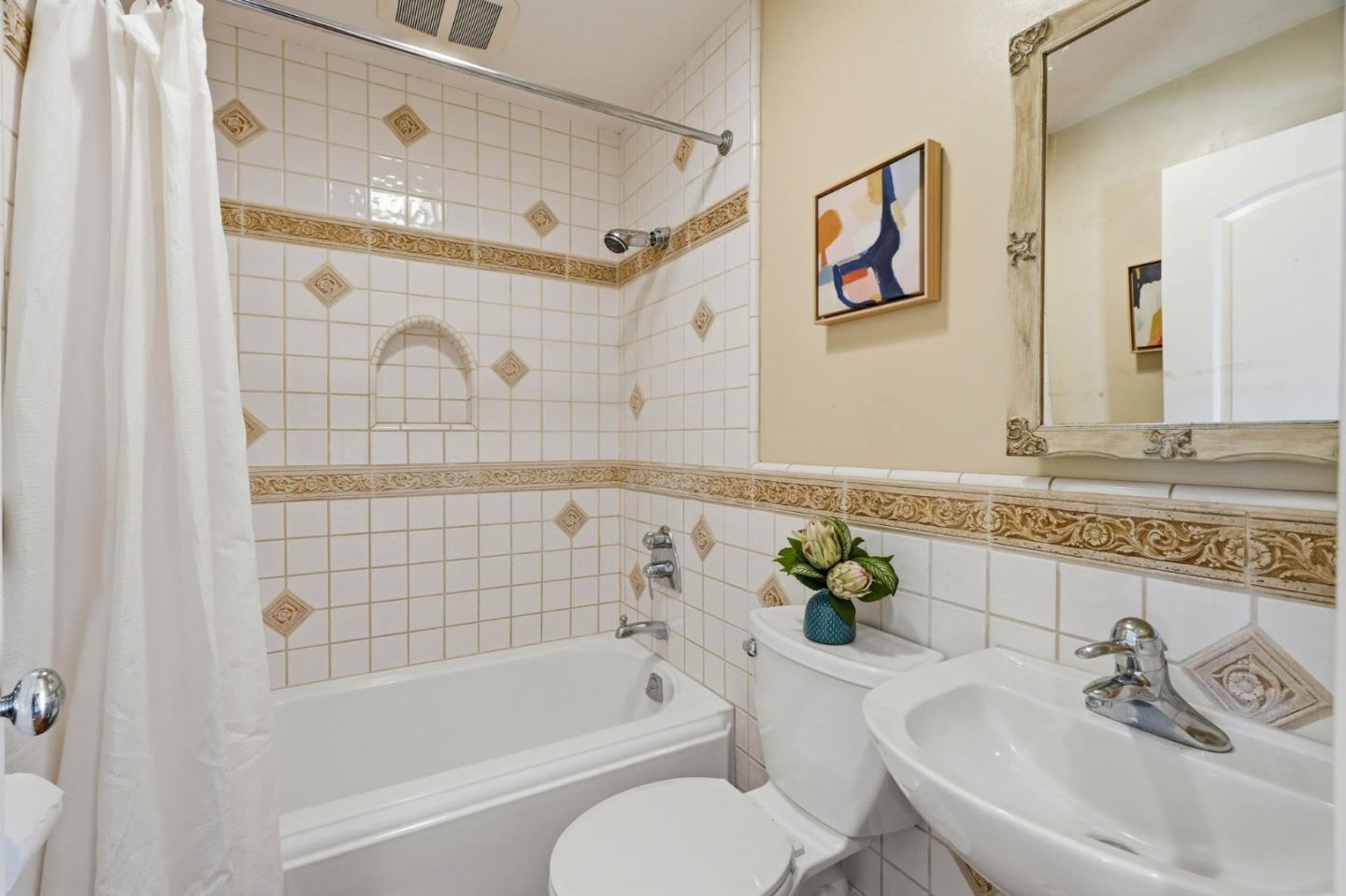 Detail Gallery Image 23 of 52 For 404 Shamrock Dr, Campbell,  CA 95008 - 4 Beds | 3 Baths