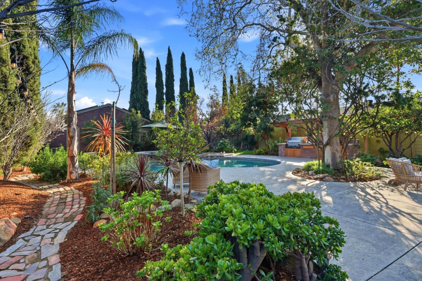 Detail Gallery Image 25 of 52 For 404 Shamrock Dr, Campbell,  CA 95008 - 4 Beds | 3 Baths