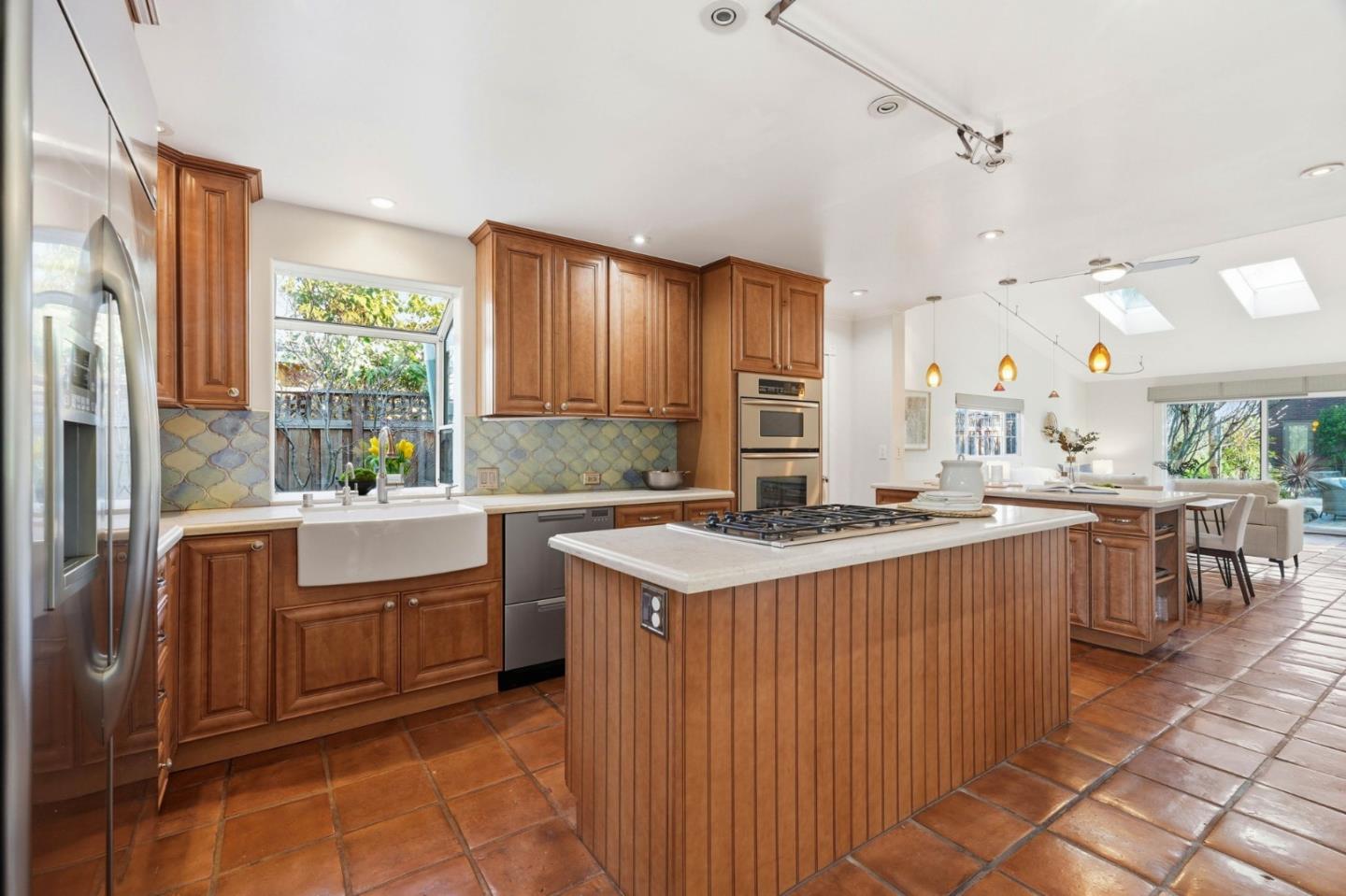 Detail Gallery Image 8 of 52 For 404 Shamrock Dr, Campbell,  CA 95008 - 4 Beds | 3 Baths