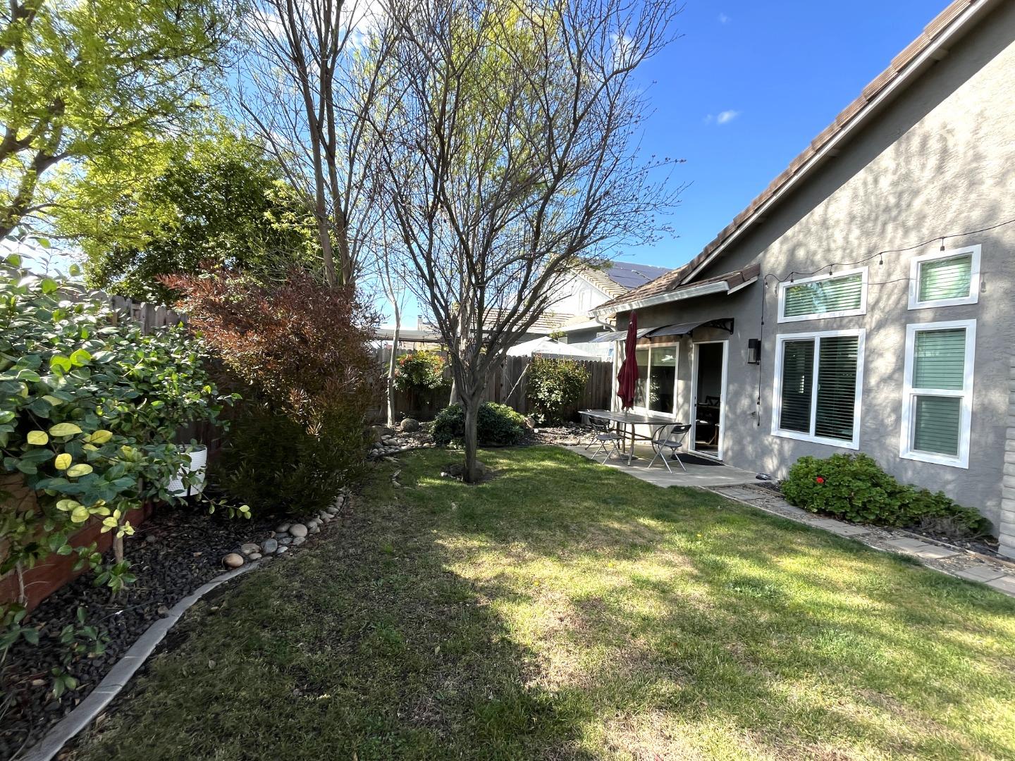 Detail Gallery Image 18 of 24 For 462 Chablis Way, Manteca,  CA 95337 - 3 Beds | 2 Baths