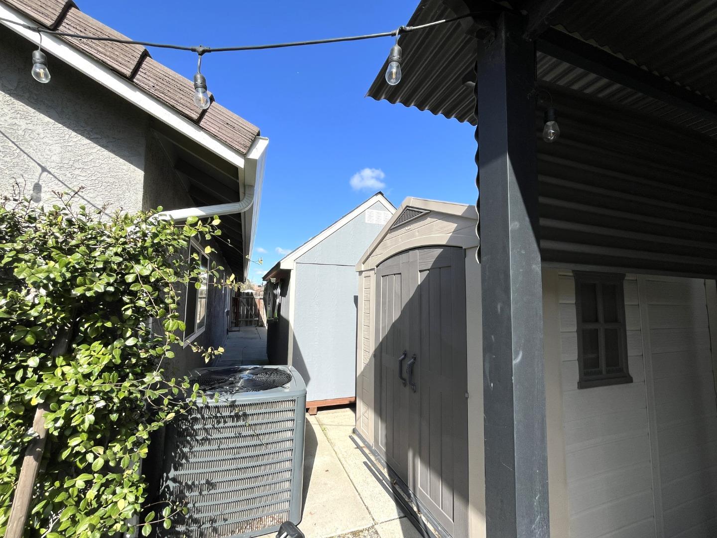 Detail Gallery Image 26 of 27 For 462 Chablis Way, Manteca,  CA 95337 - 3 Beds | 2 Baths