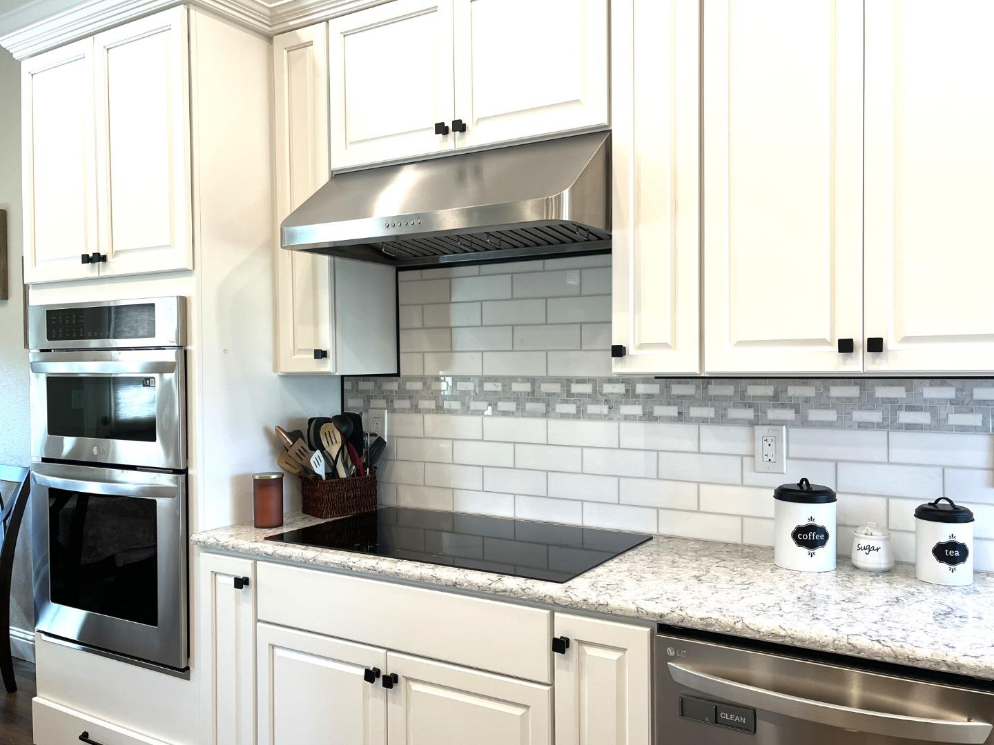 Detail Gallery Image 5 of 24 For 462 Chablis Way, Manteca,  CA 95337 - 3 Beds | 2 Baths