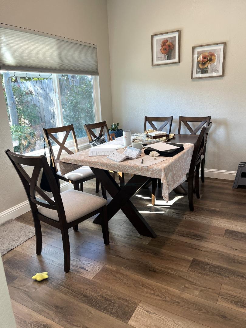 Detail Gallery Image 8 of 24 For 462 Chablis Way, Manteca,  CA 95337 - 3 Beds | 2 Baths