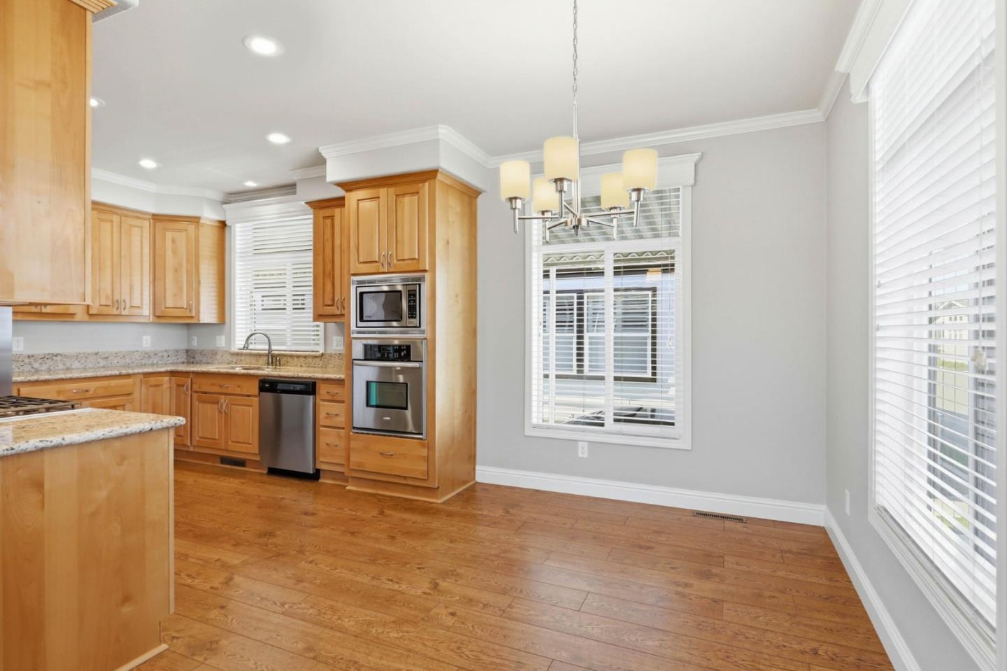 Detail Gallery Image 13 of 35 For 1225 Vienna Dr #243,  Sunnyvale,  CA 94089 - 3 Beds | 2 Baths