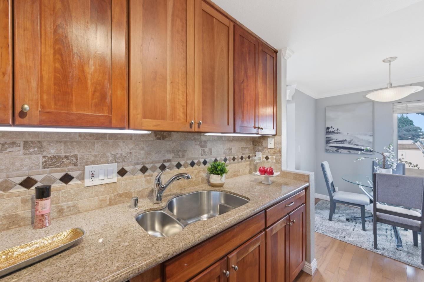 Detail Gallery Image 11 of 23 For 15 Mateo Ave #10,  Millbrae,  CA 94030 - 2 Beds | 2 Baths