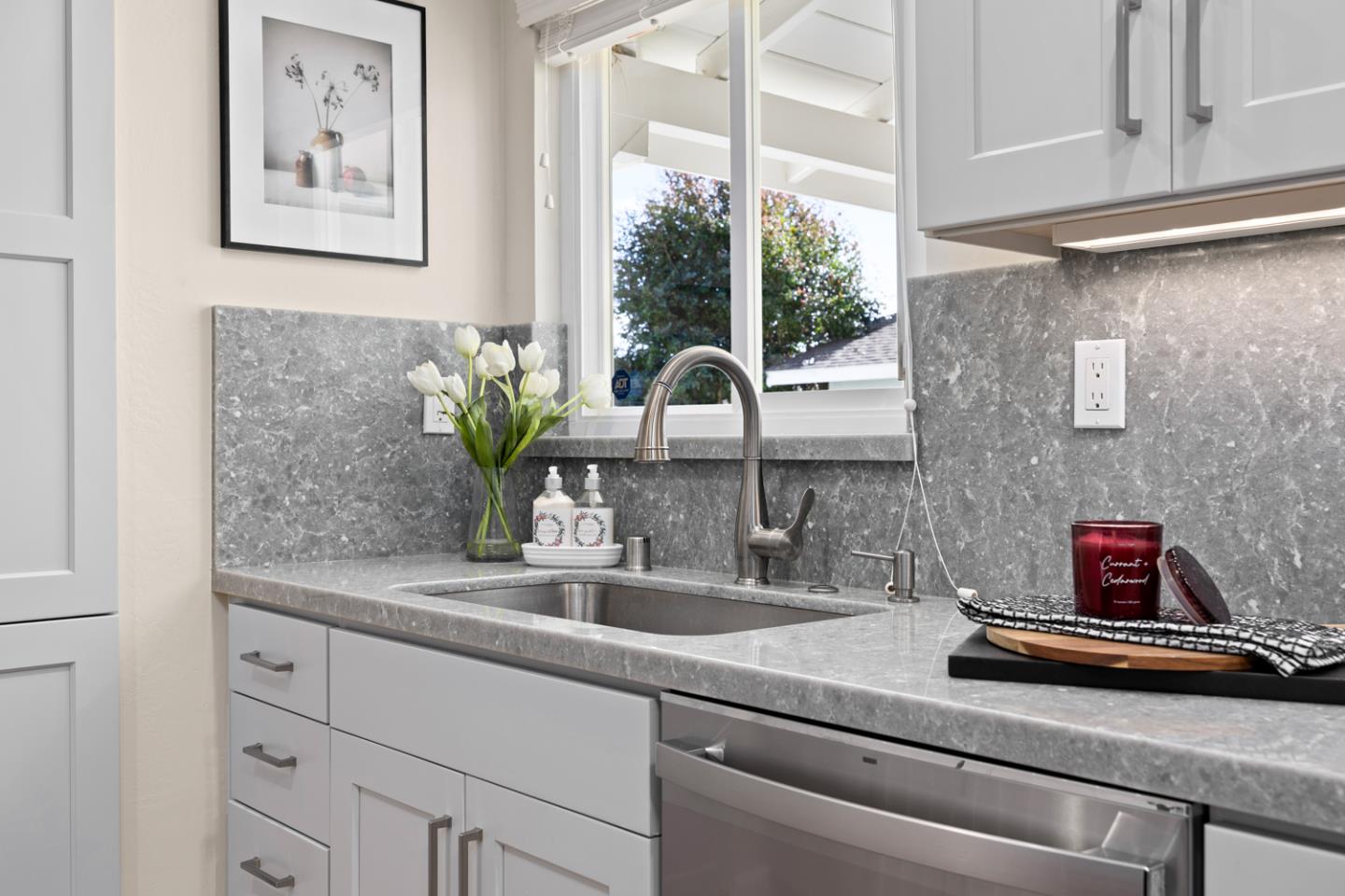 Detail Gallery Image 13 of 28 For 2560 Evergreen Dr, San Bruno,  CA 94066 - 3 Beds | 2 Baths