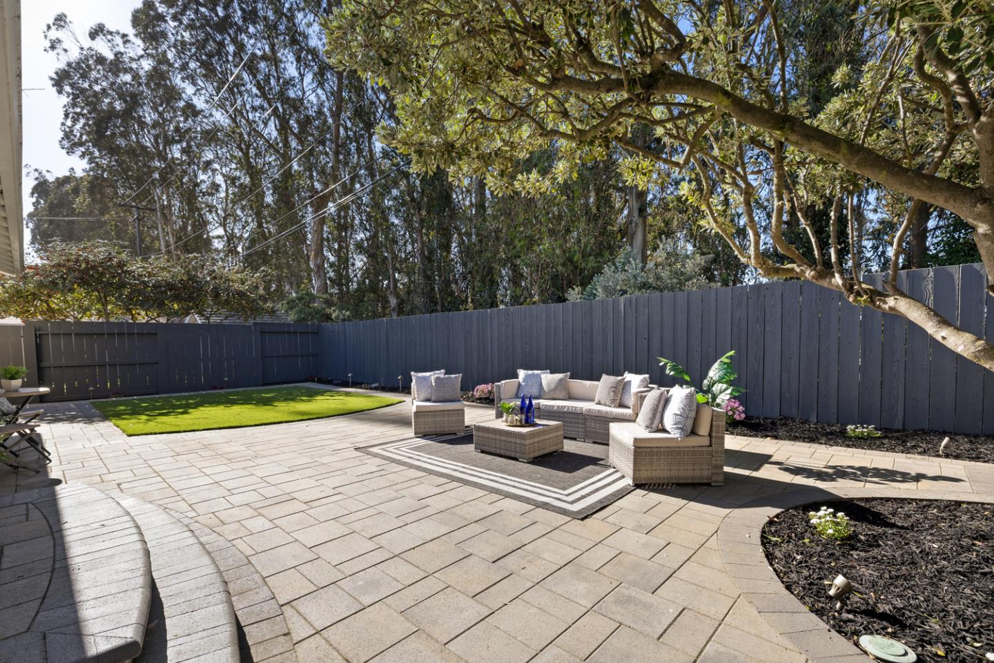 Detail Gallery Image 25 of 28 For 2560 Evergreen Dr, San Bruno,  CA 94066 - 3 Beds | 2 Baths