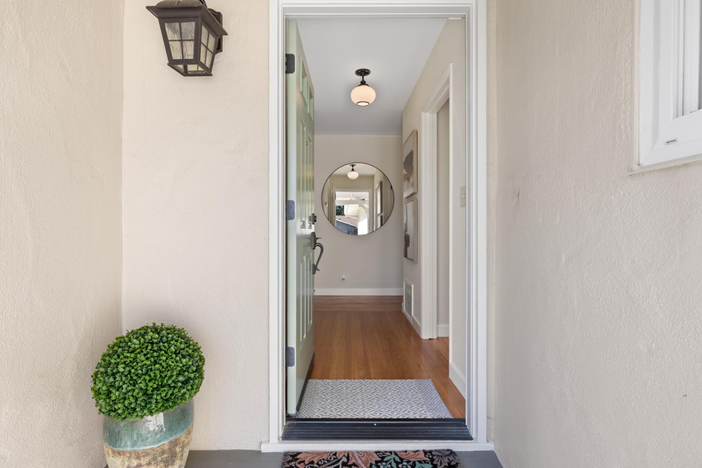 Detail Gallery Image 4 of 28 For 2560 Evergreen Dr, San Bruno,  CA 94066 - 3 Beds | 2 Baths