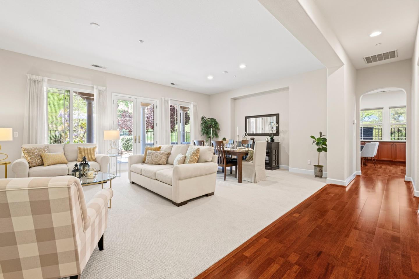 Detail Gallery Image 10 of 72 For 7071 Eagle Ridge Dr, Gilroy,  CA 95020 - 4 Beds | 2/1 Baths