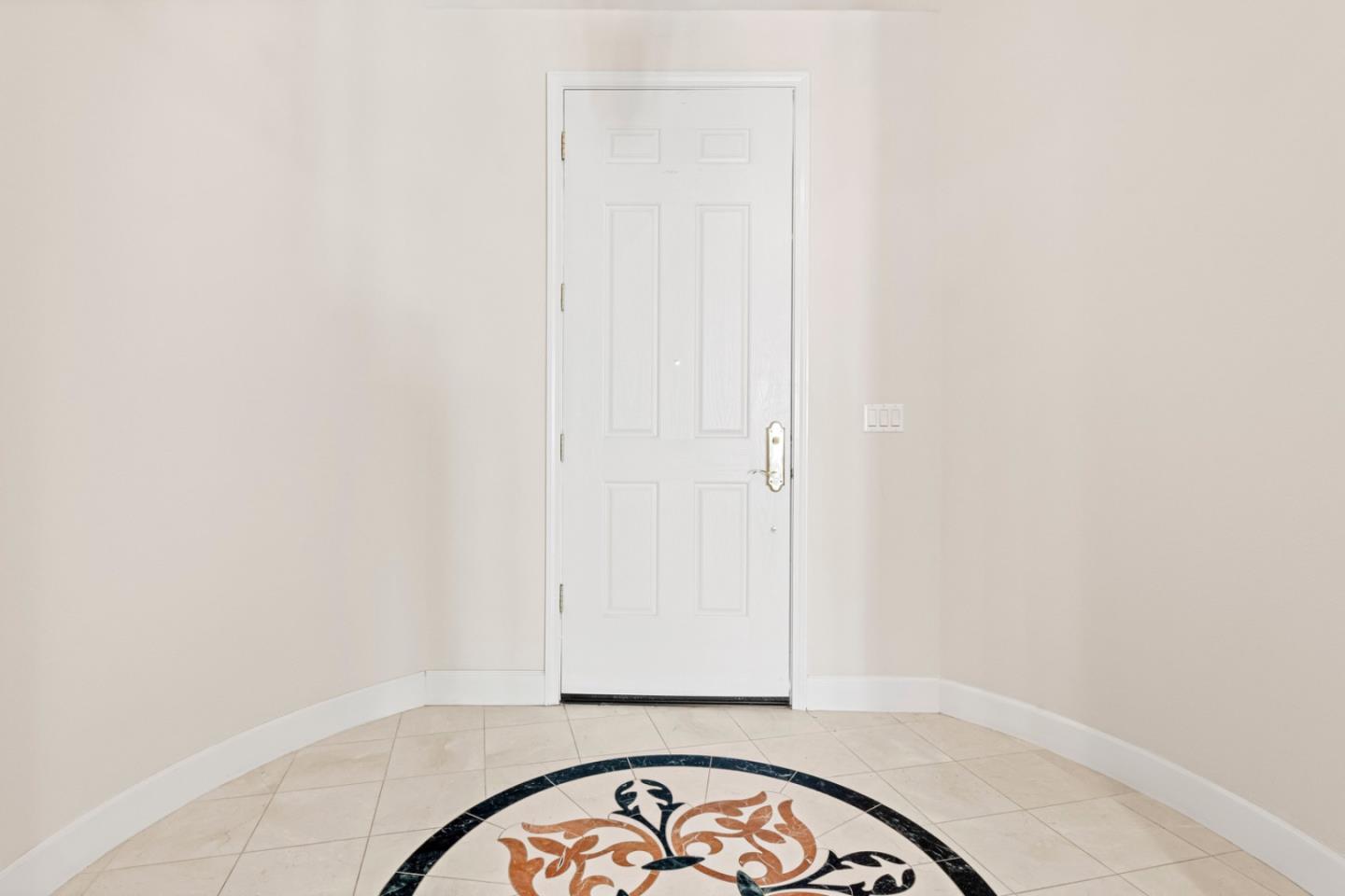 Detail Gallery Image 6 of 72 For 7071 Eagle Ridge Dr, Gilroy,  CA 95020 - 4 Beds | 2/1 Baths