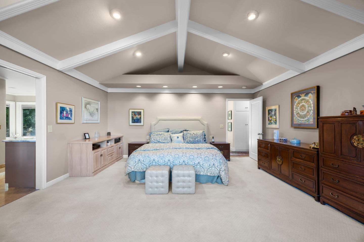 Detail Gallery Image 10 of 21 For 915 Link Rd, Hillsborough,  CA 94010 - 4 Beds | 3 Baths