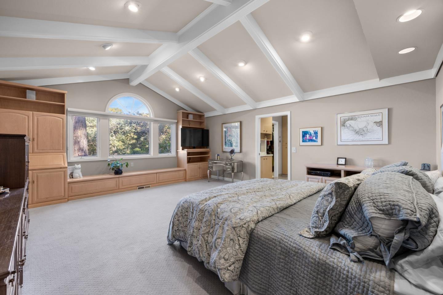 Detail Gallery Image 11 of 21 For 915 Link Rd, Hillsborough,  CA 94010 - 4 Beds | 3 Baths