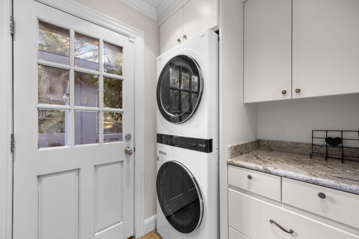 Detail Gallery Image 18 of 21 For 915 Link Rd, Hillsborough,  CA 94010 - 4 Beds | 3 Baths