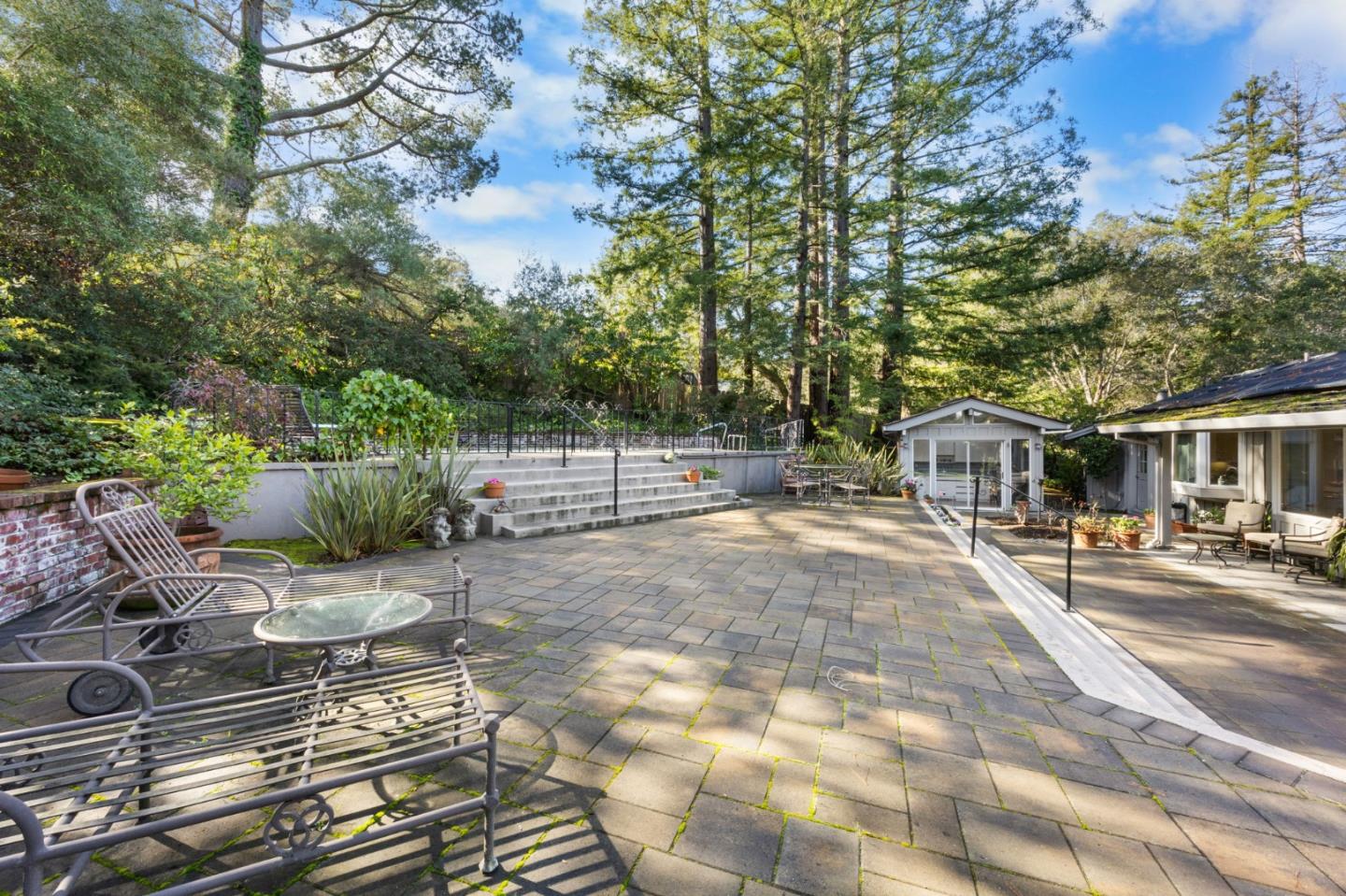 Detail Gallery Image 20 of 21 For 915 Link Rd, Hillsborough,  CA 94010 - 4 Beds | 3 Baths