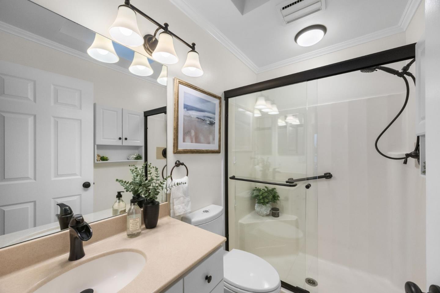 Detail Gallery Image 14 of 24 For 1457 Shoal Dr, San Mateo,  CA 94404 - 2 Beds | 2 Baths