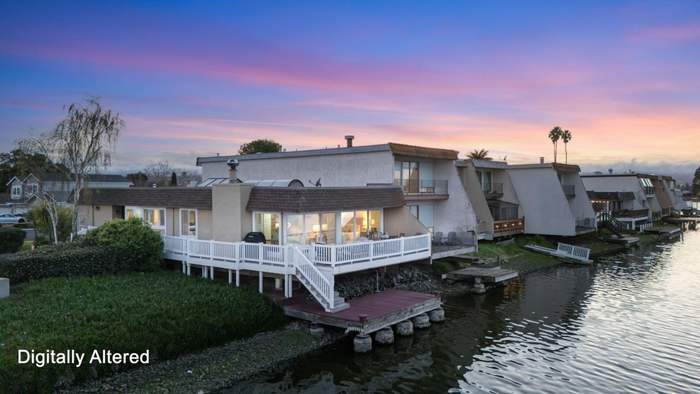 Detail Gallery Image 20 of 24 For 1457 Shoal Dr, San Mateo,  CA 94404 - 2 Beds | 2 Baths