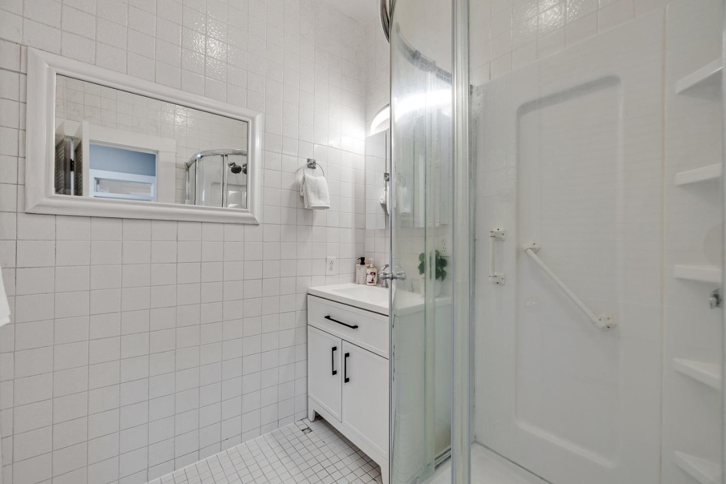 Detail Gallery Image 13 of 23 For 569 Winchester St, Daly City,  CA 94014 - 3 Beds | 1 Baths