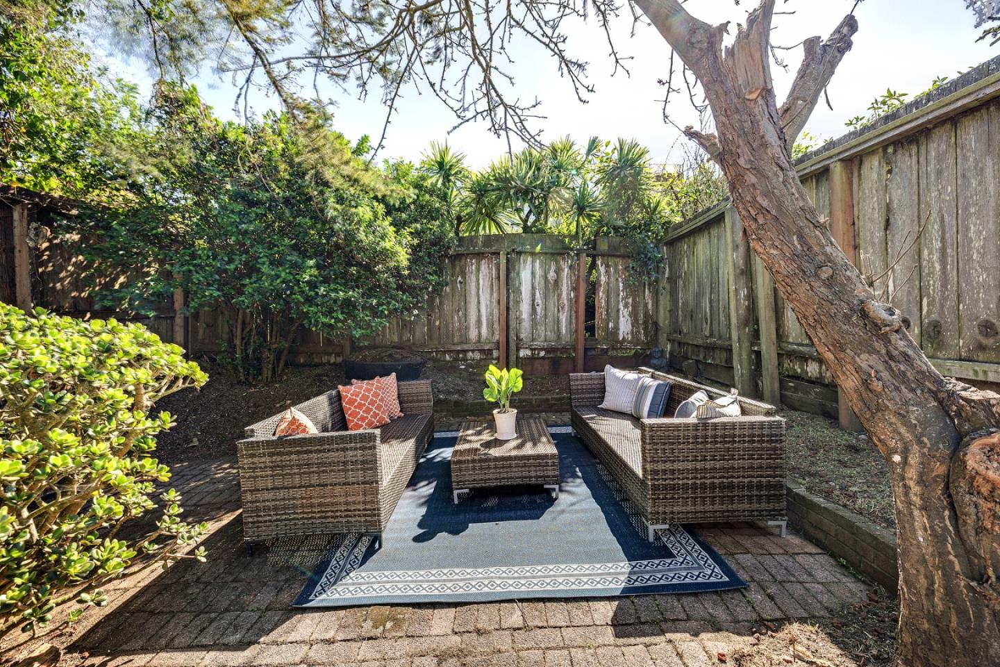 Detail Gallery Image 18 of 23 For 569 Winchester St, Daly City,  CA 94014 - 3 Beds | 1 Baths