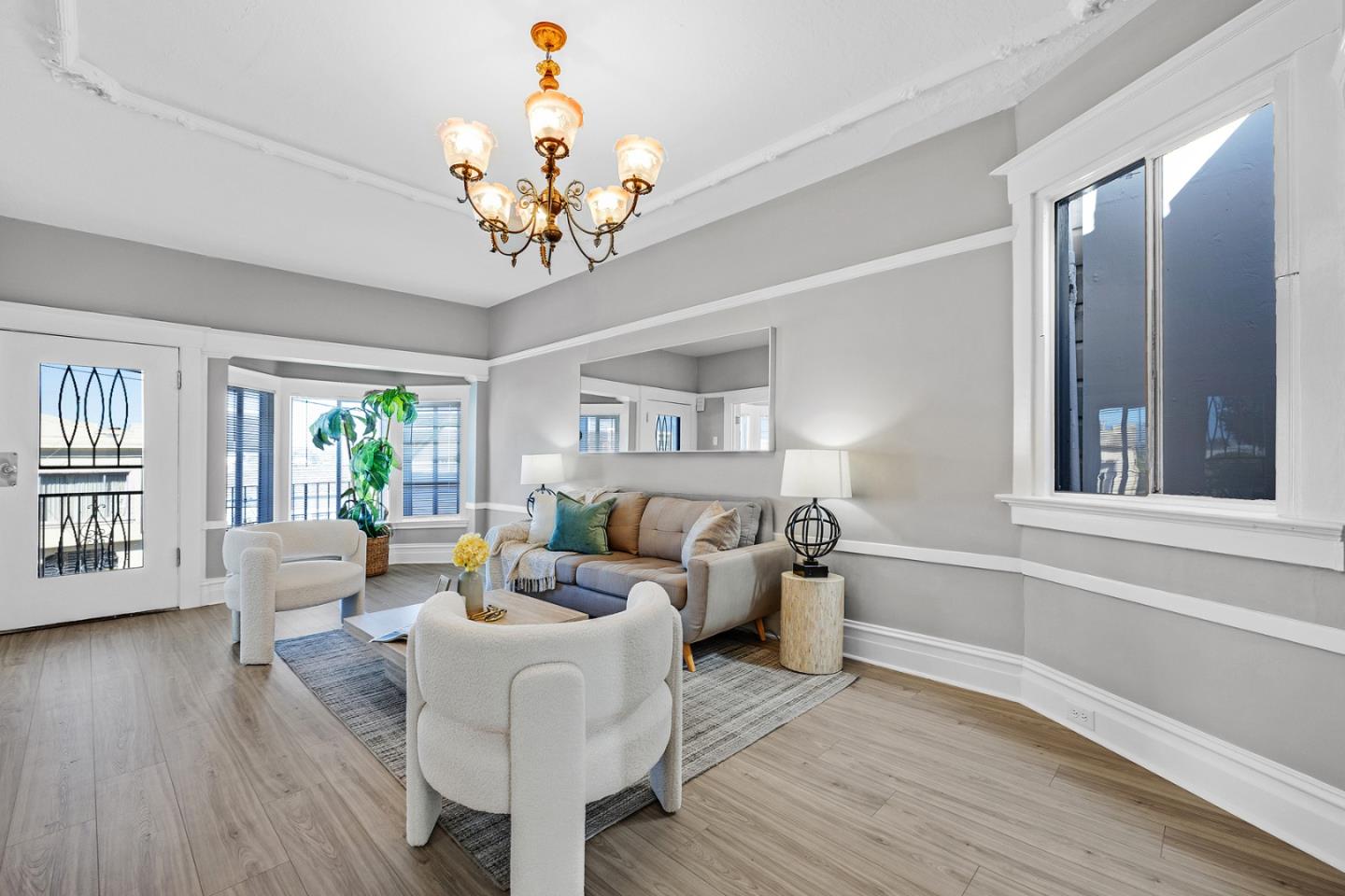 Detail Gallery Image 4 of 23 For 569 Winchester St, Daly City,  CA 94014 - 3 Beds | 1 Baths