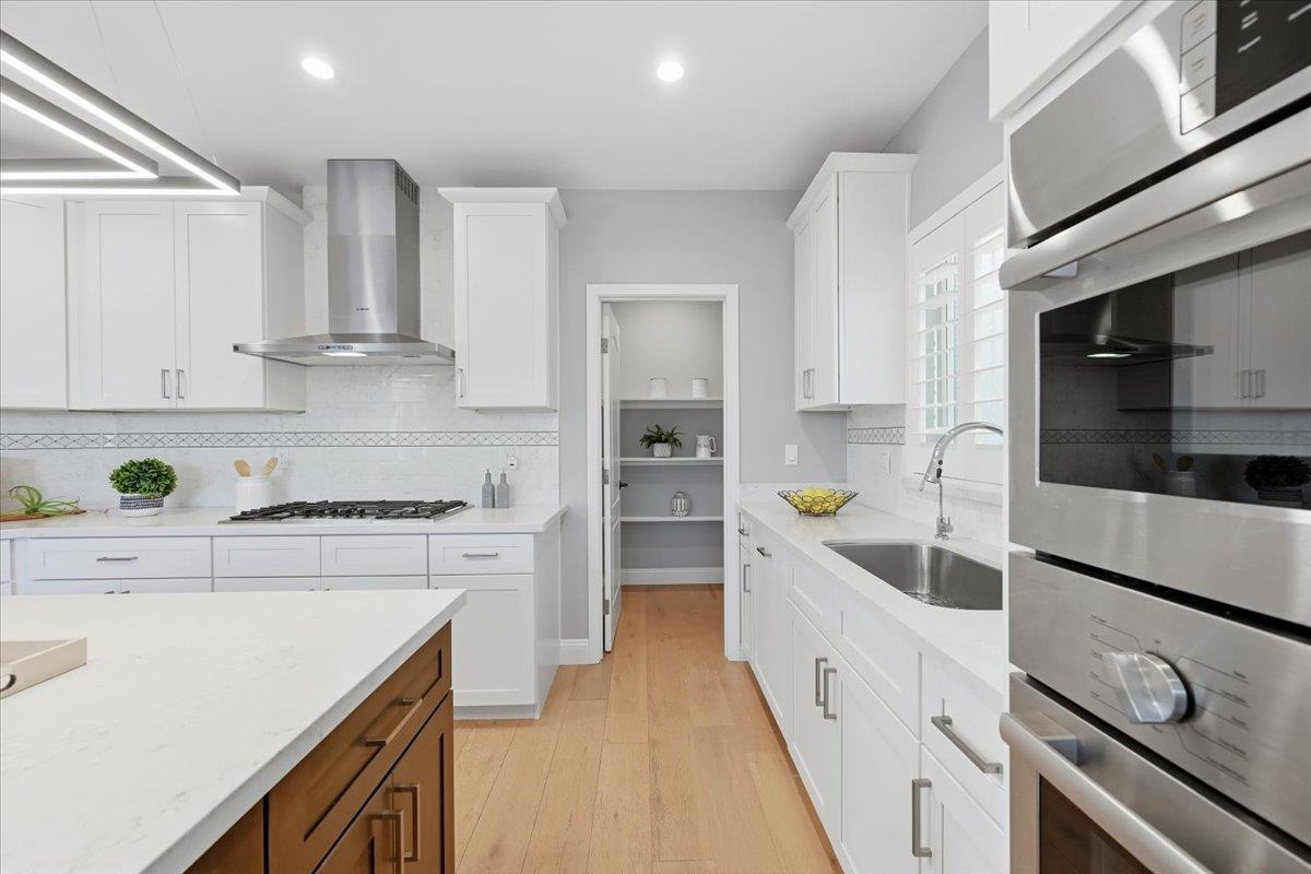 Detail Gallery Image 10 of 27 For 1325 Araujo Street, San Jose,  CA 95131 - 4 Beds | 4 Baths