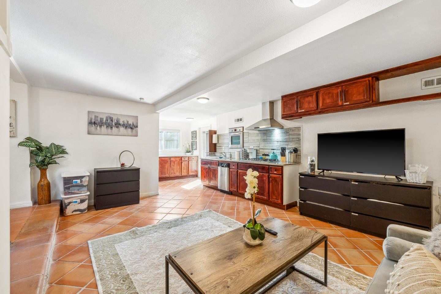 Detail Gallery Image 10 of 59 For 2443-2445 24th Ave, Oakland,  CA 94601 - – Beds | – Baths