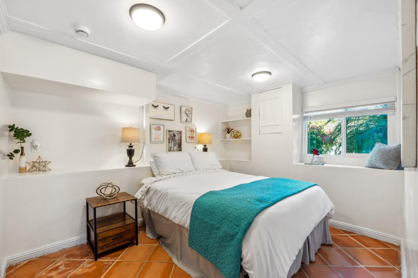 Detail Gallery Image 16 of 59 For 2443-2445 24th Ave, Oakland,  CA 94601 - – Beds | – Baths