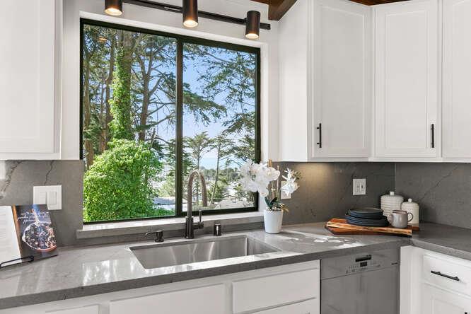 Detail Gallery Image 15 of 42 For 235 Beverly Pl, Pacifica,  CA 94044 - 3 Beds | 2 Baths