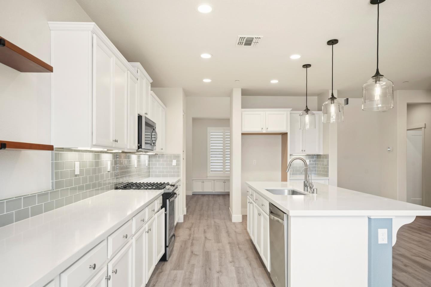 Detail Gallery Image 10 of 37 For 14454 Lee Ave, East Garrison,  CA 93933 - 4 Beds | 3 Baths