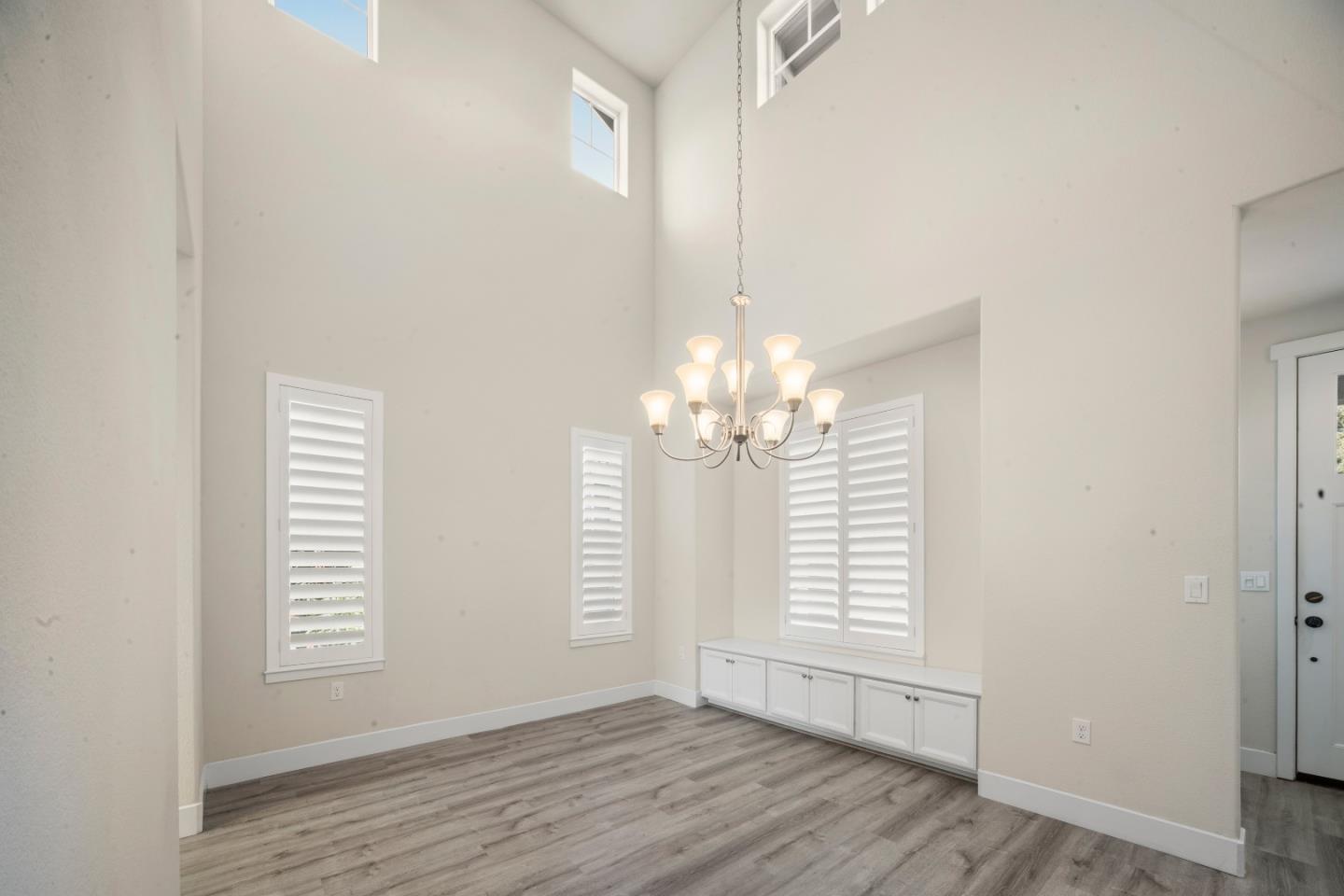 Detail Gallery Image 5 of 37 For 14454 Lee Ave, East Garrison,  CA 93933 - 4 Beds | 3 Baths