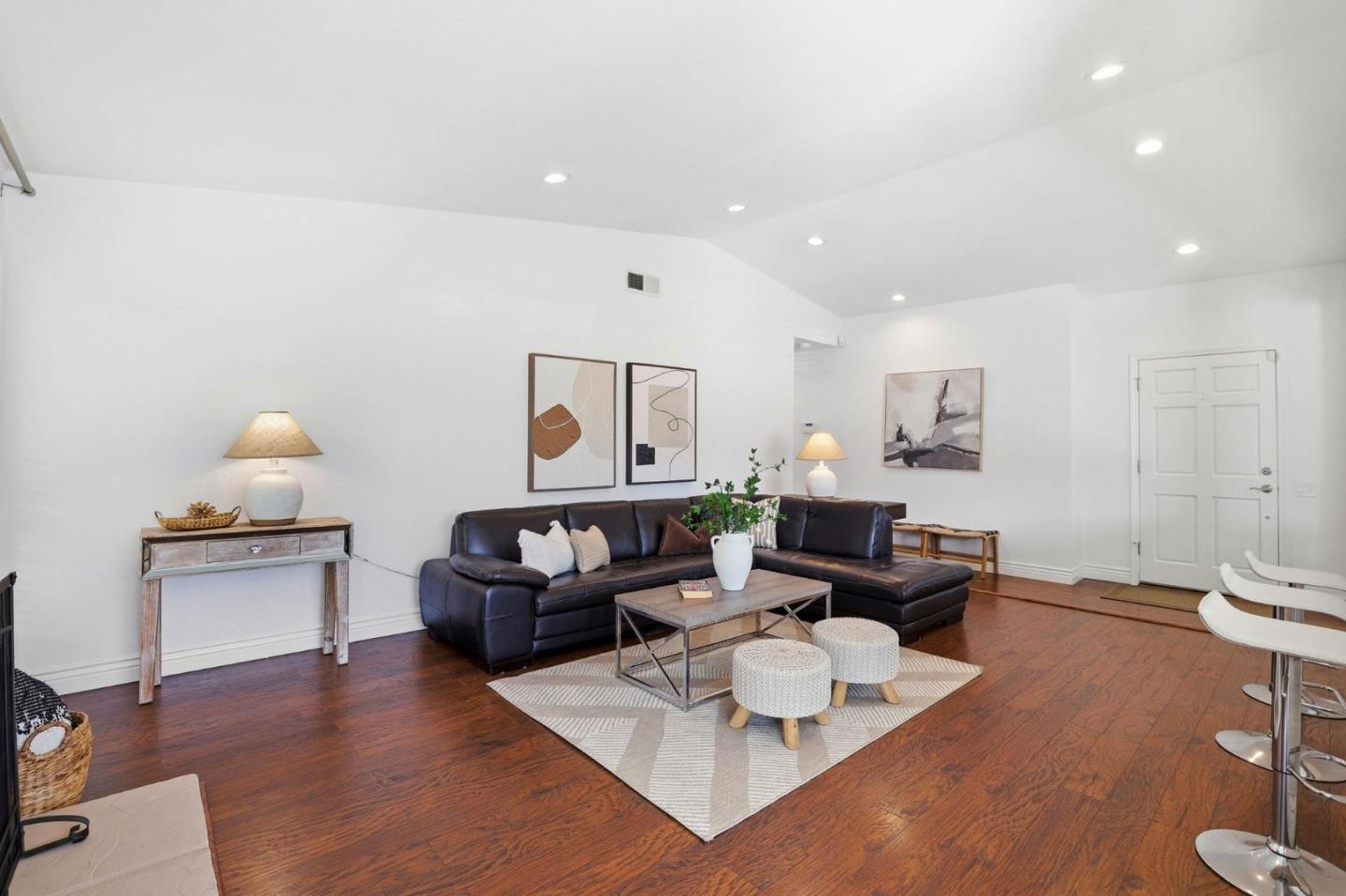 Detail Gallery Image 10 of 44 For 536 Glenburry Way, San Jose,  CA 95123 - 3 Beds | 2 Baths