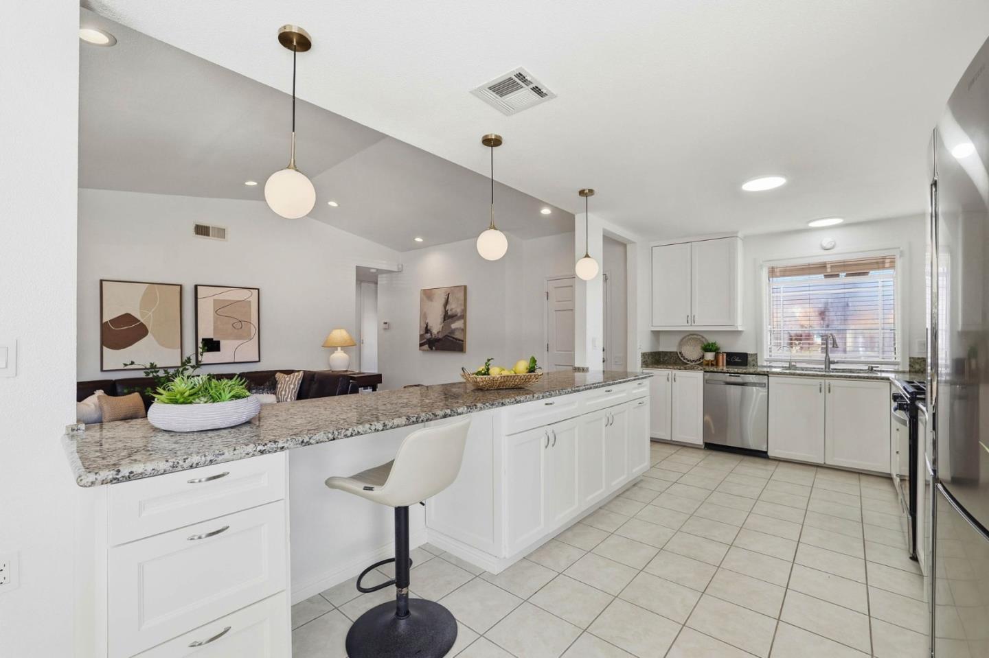 Detail Gallery Image 11 of 44 For 536 Glenburry Way, San Jose,  CA 95123 - 3 Beds | 2 Baths