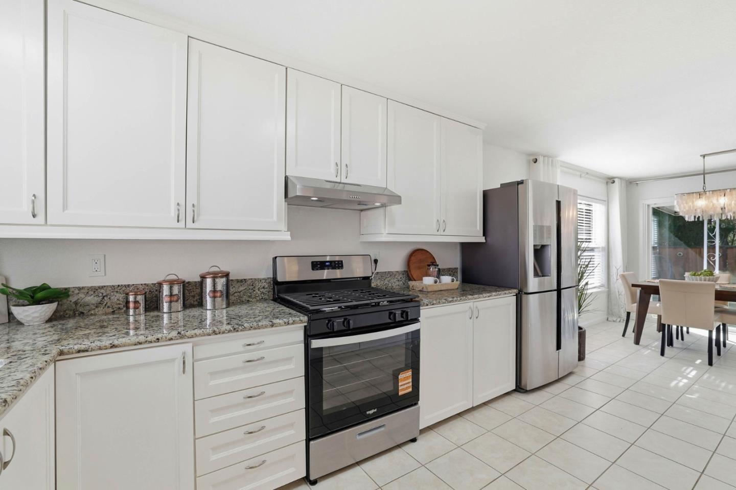 Detail Gallery Image 16 of 44 For 536 Glenburry Way, San Jose,  CA 95123 - 3 Beds | 2 Baths