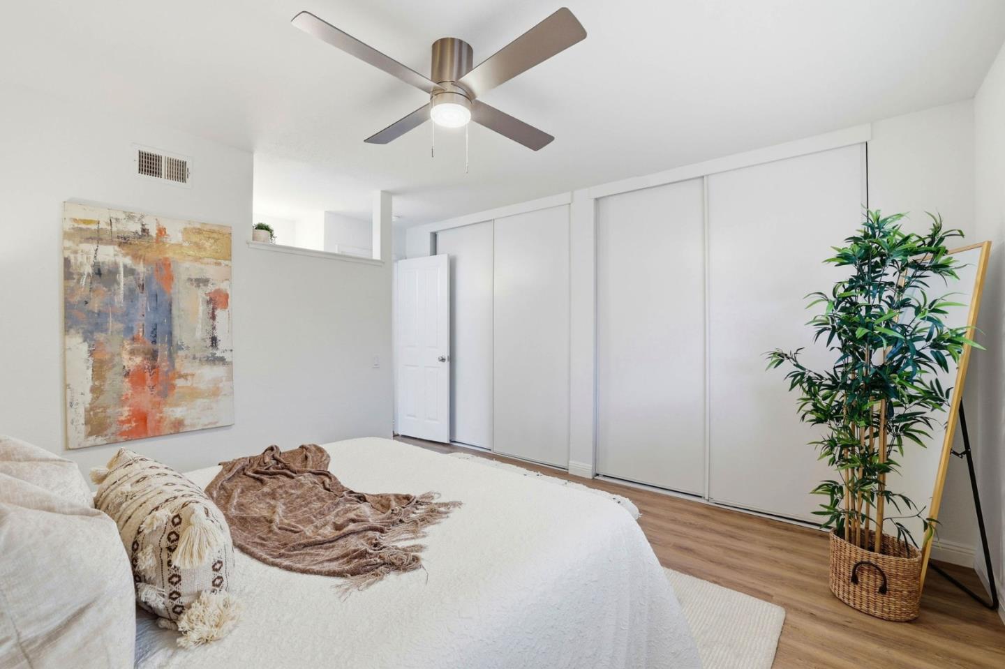 Detail Gallery Image 23 of 44 For 536 Glenburry Way, San Jose,  CA 95123 - 3 Beds | 2 Baths