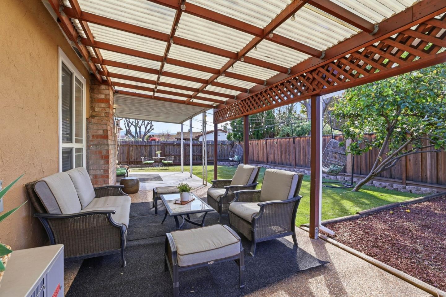 Detail Gallery Image 33 of 44 For 536 Glenburry Way, San Jose,  CA 95123 - 3 Beds | 2 Baths