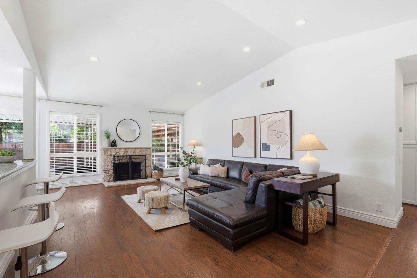 Detail Gallery Image 7 of 44 For 536 Glenburry Way, San Jose,  CA 95123 - 3 Beds | 2 Baths