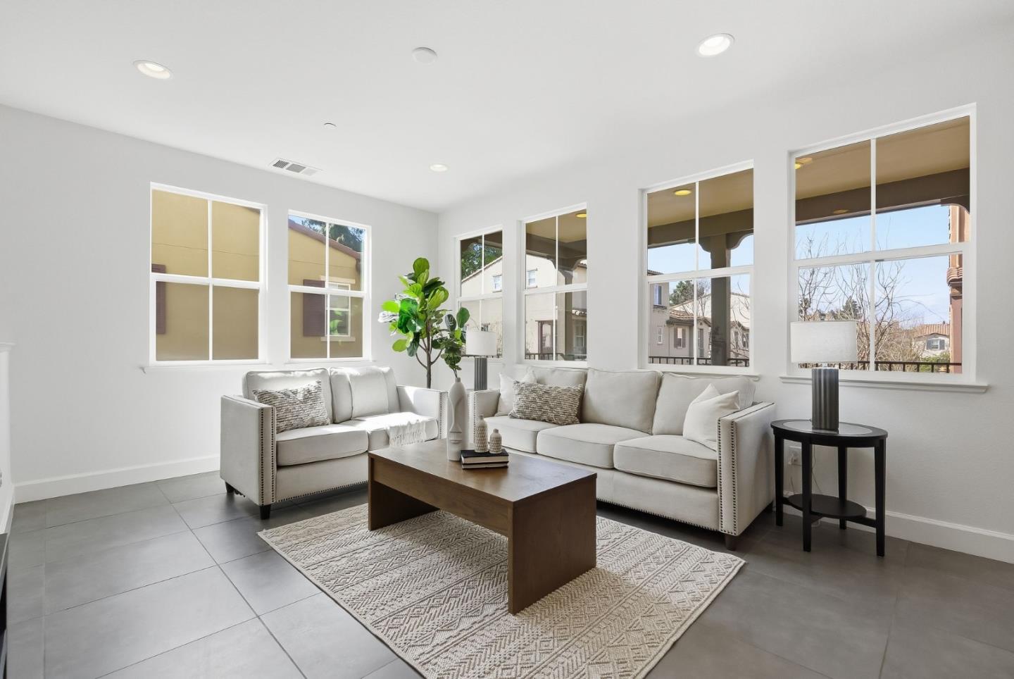 Photo #5: ML82037491 Listing: Photo #5