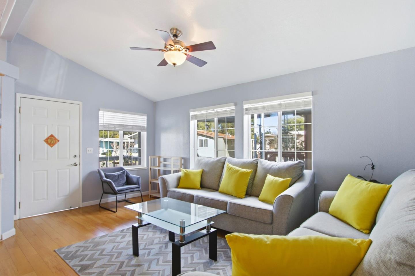 Detail Gallery Image 5 of 39 For 191 El Camino Real #146,  Mountain View,  CA 94040 - 3 Beds | 2 Baths