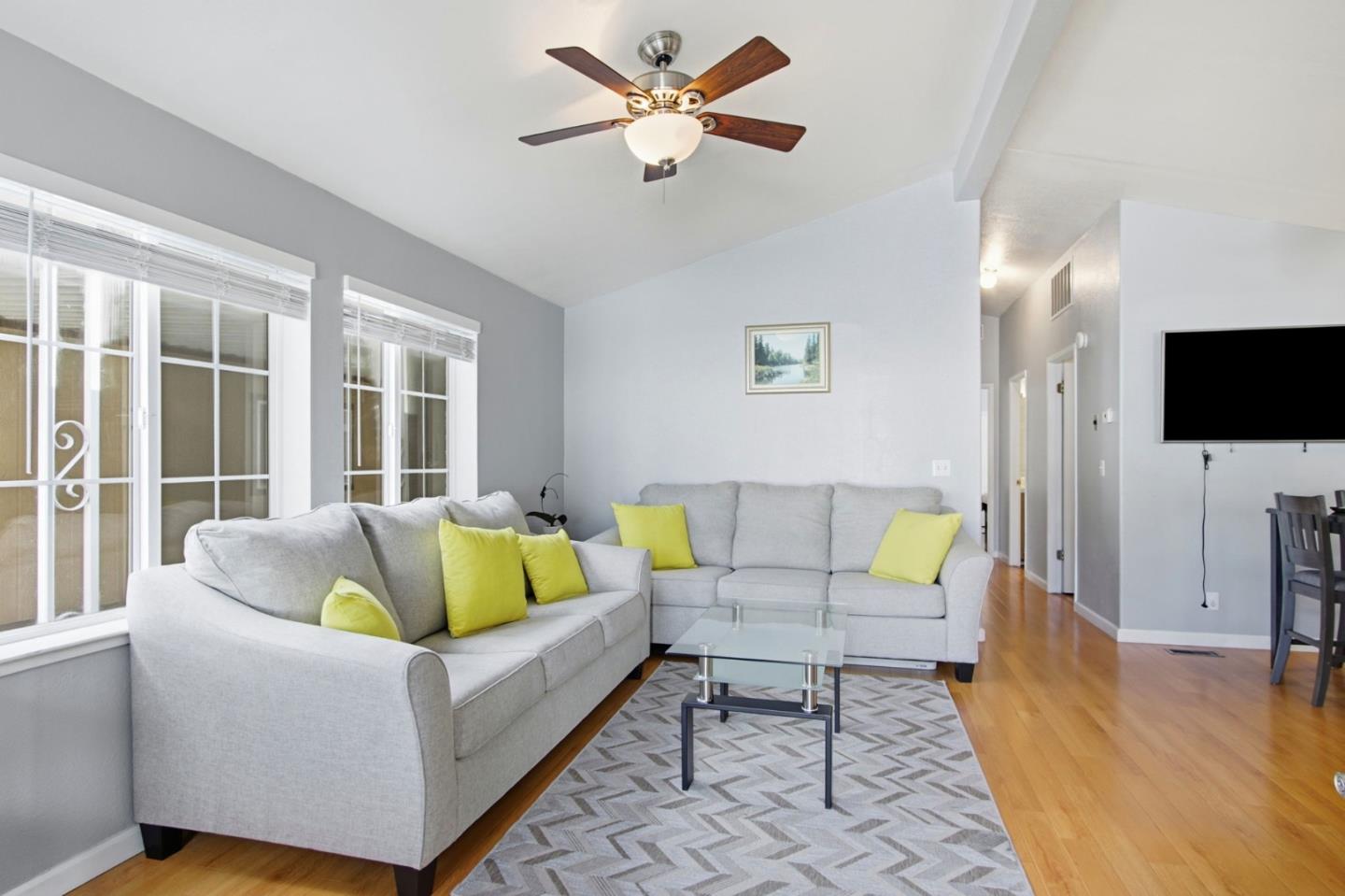 Detail Gallery Image 7 of 39 For 191 El Camino Real #146,  Mountain View,  CA 94040 - 3 Beds | 2 Baths