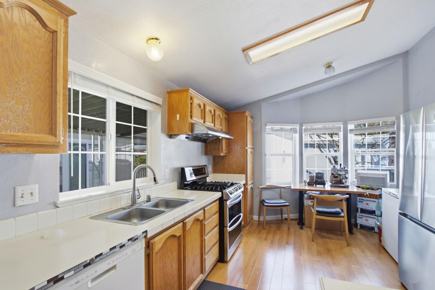 Detail Gallery Image 9 of 39 For 191 El Camino Real #146,  Mountain View,  CA 94040 - 3 Beds | 2 Baths