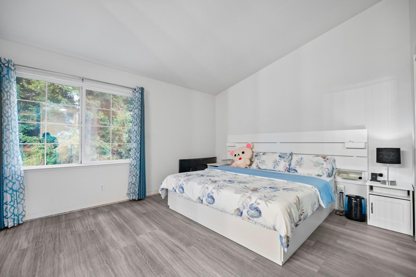 Detail Gallery Image 15 of 28 For 708 Raineer Ct, San Leandro,  CA 94577 - 3 Beds | 2/1 Baths