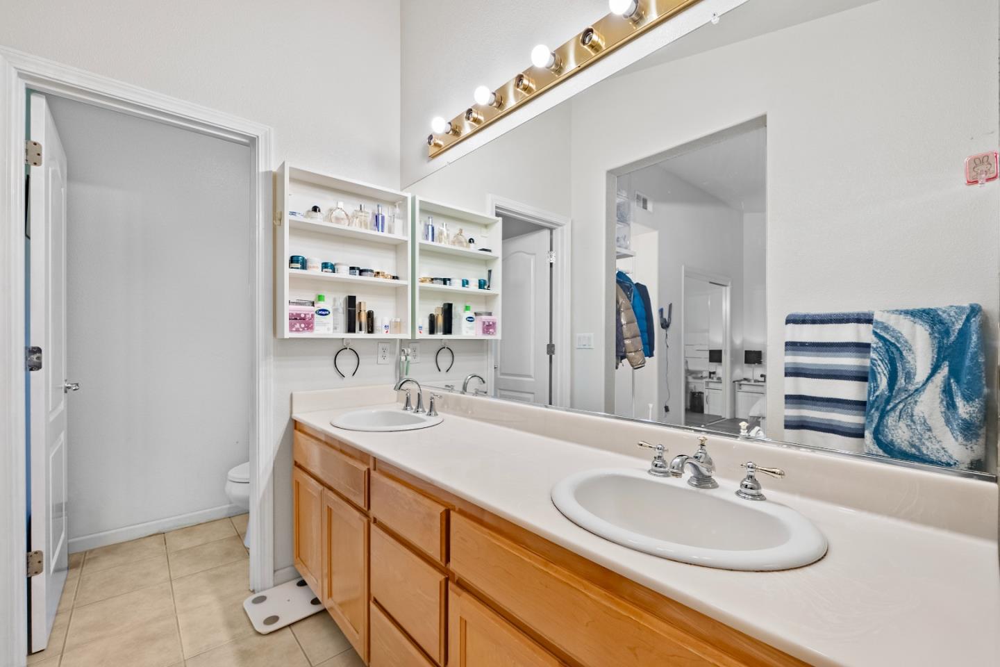 Detail Gallery Image 18 of 28 For 708 Raineer Ct, San Leandro,  CA 94577 - 3 Beds | 2/1 Baths