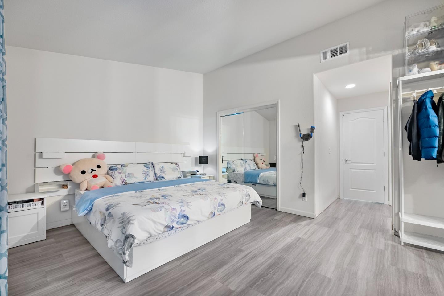 Detail Gallery Image 21 of 28 For 708 Raineer Ct, San Leandro,  CA 94577 - 3 Beds | 2/1 Baths