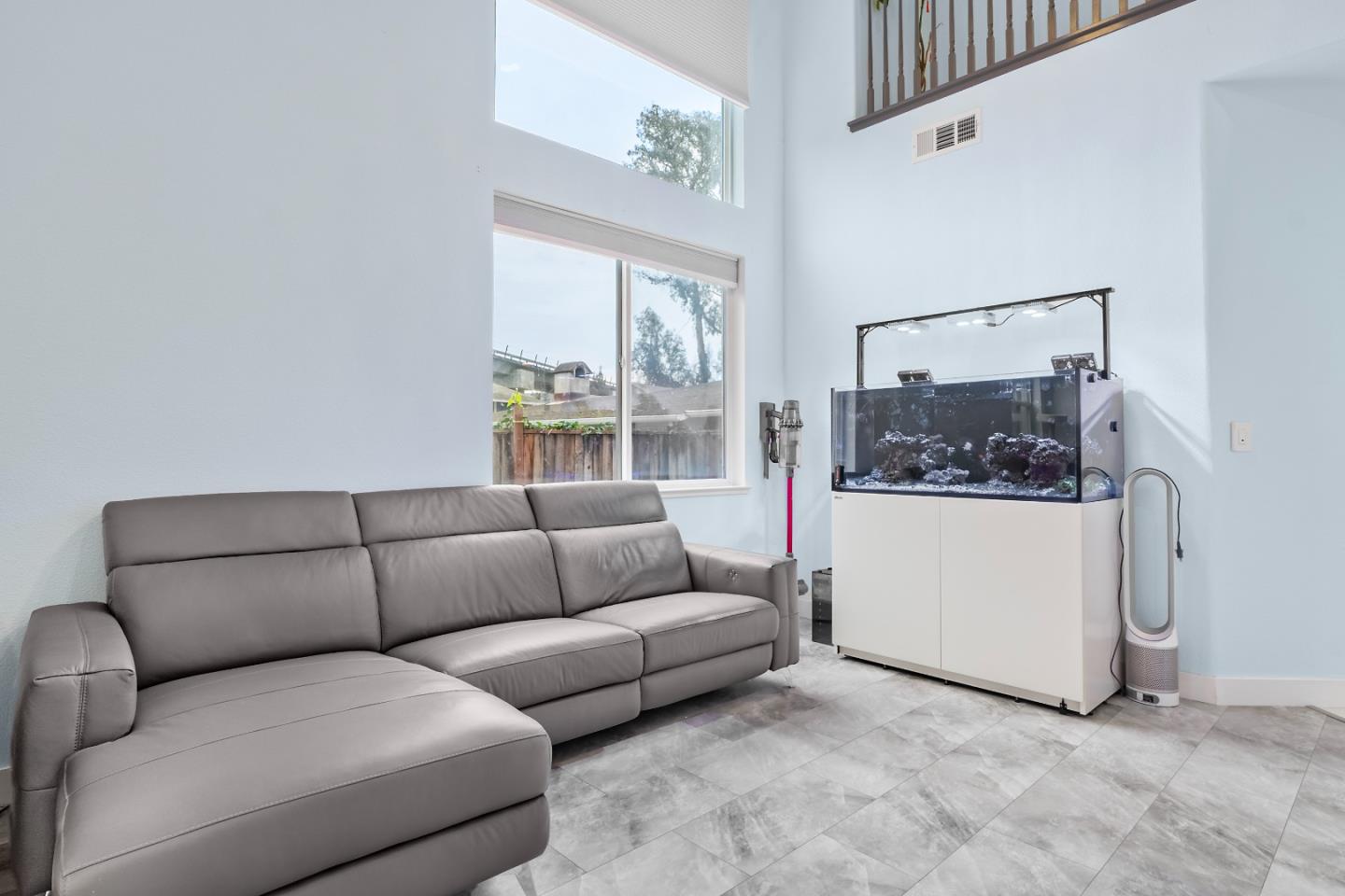 Detail Gallery Image 8 of 28 For 708 Raineer Ct, San Leandro,  CA 94577 - 3 Beds | 2/1 Baths